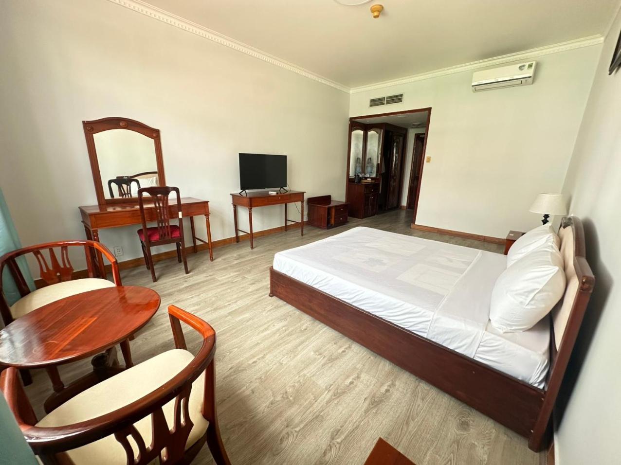 Ngoc Thu Hotel Soc Trang Exteriör bild