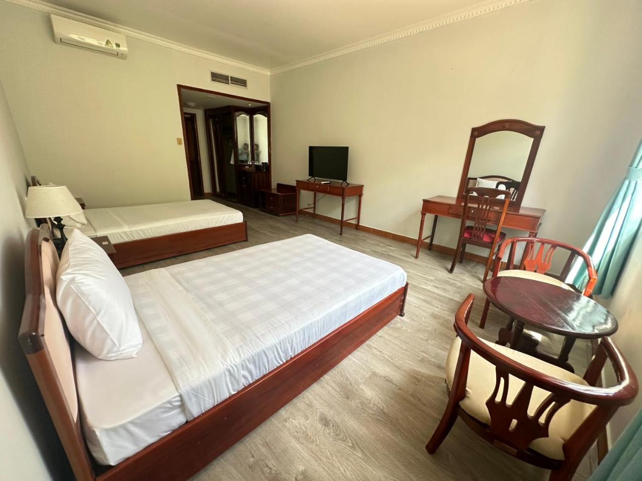 Ngoc Thu Hotel Soc Trang Exteriör bild